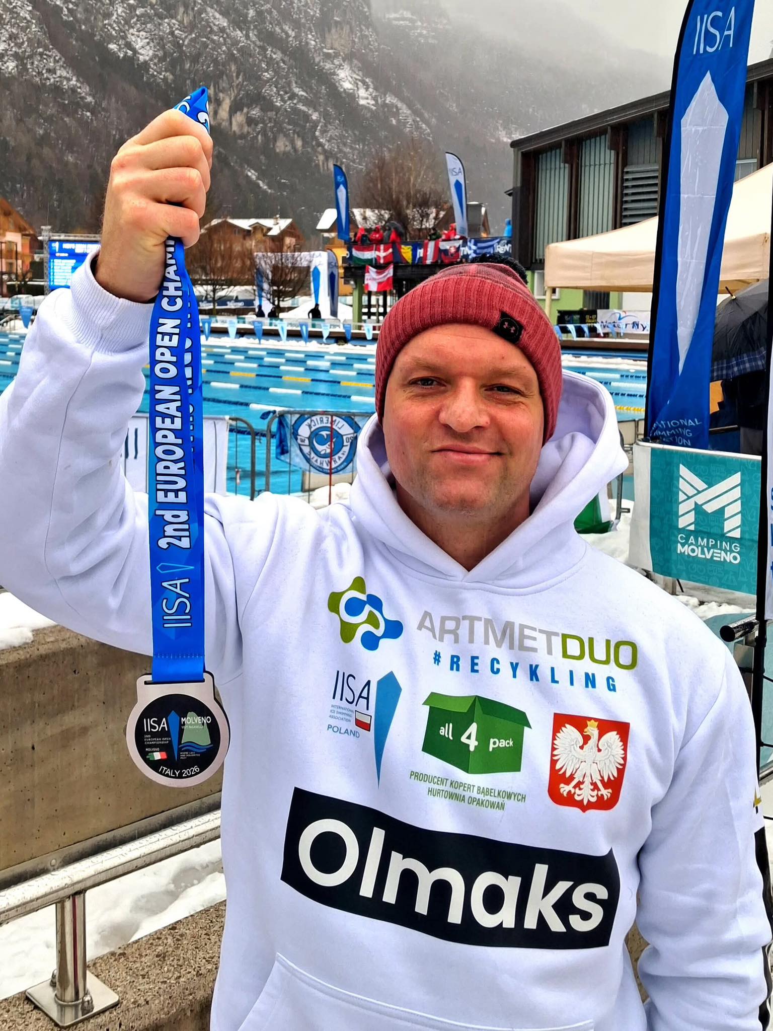 Tomasz Kosmalski z Inowrocławia wicemistrzem Europy w pływaniu lodowym
