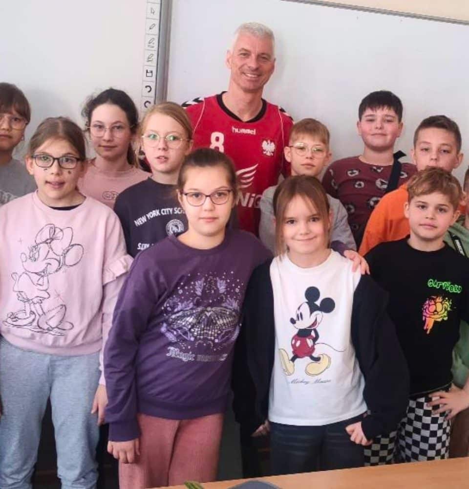 Sportowiec z Inowrocławia spotkał się z uczniami „Czwórki” 7 Damy Radę Inowrocław