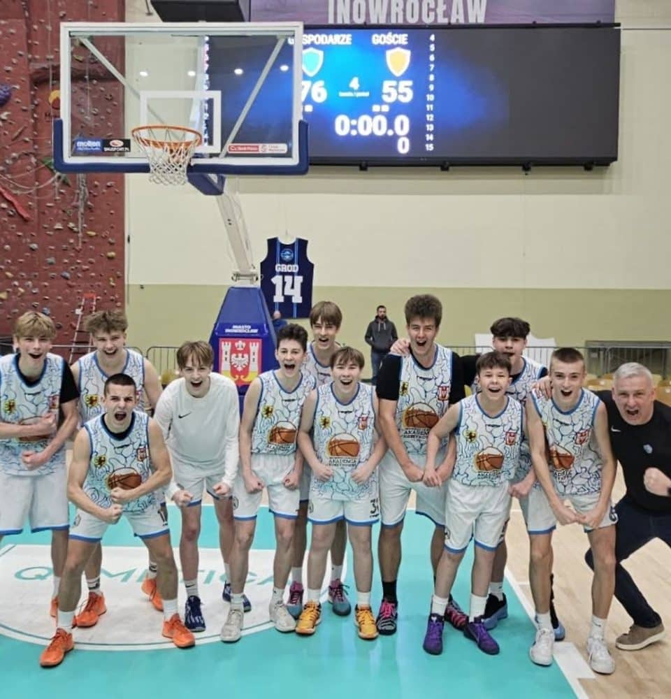 Kasper najlepszy, SKS Kasprowicz z awansem 10 SKS Kasprowicz Inowrocław