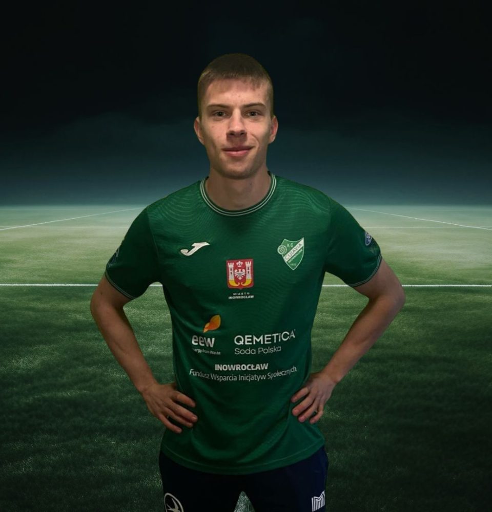 Cuiavia Inowrocław wzmacnia środek pola 9 Wiktor Garstka
